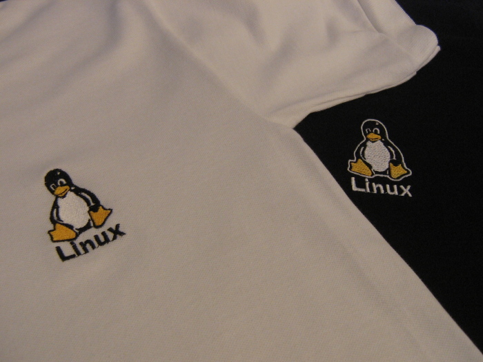 PingvinBolt.hu hímzett Linux póló