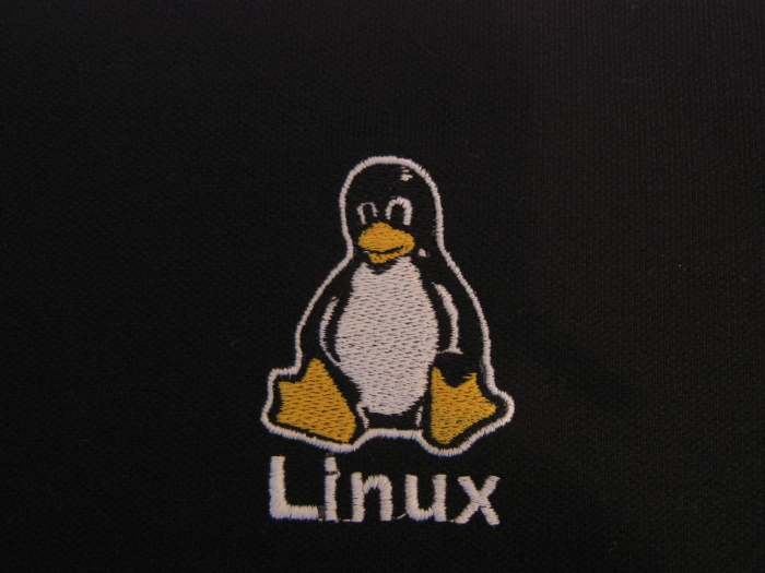 PingvinBolt.hu hímzett Linux póló