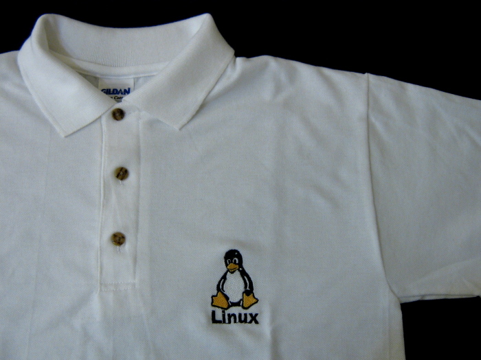 PingvinBolt.hu hímzett Linux póló