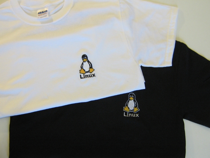PingvinBolt.hu hímzett Linux póló