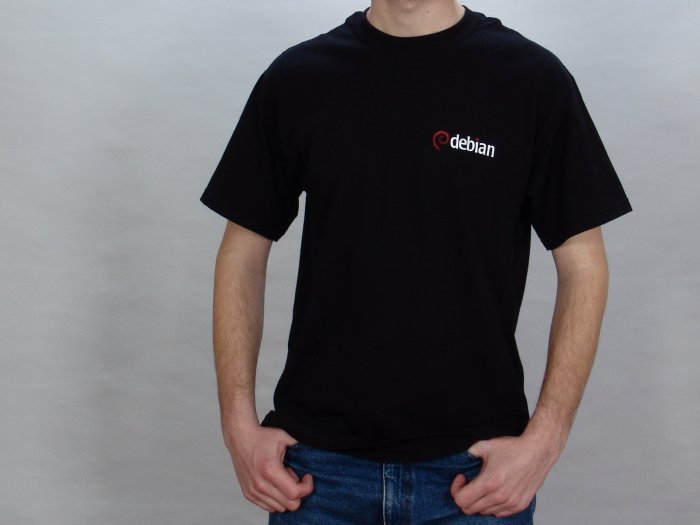 PingvinBolt.hu Debian póló