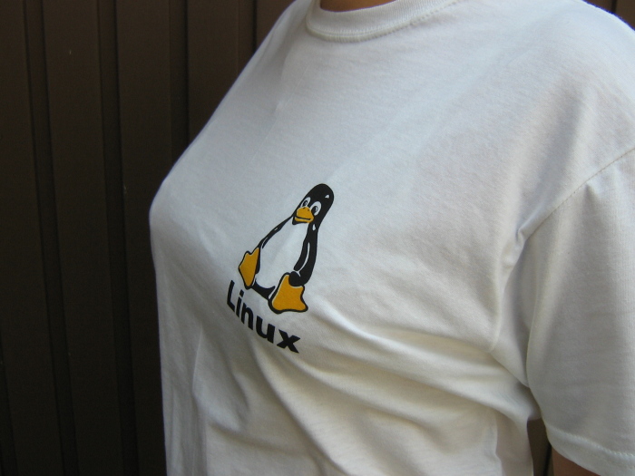 PingvinBolt.hu Linux női póló