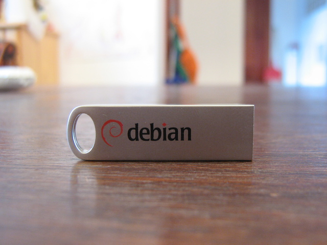 Debian 9 Pendrive