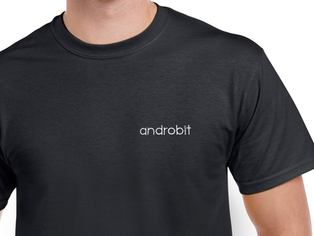 Hímzett fekete Androbit póló